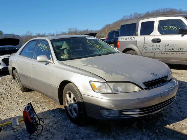 JT8BF28G3W5019513 - 1998 LEXUS ES 300 SILVER photo 1