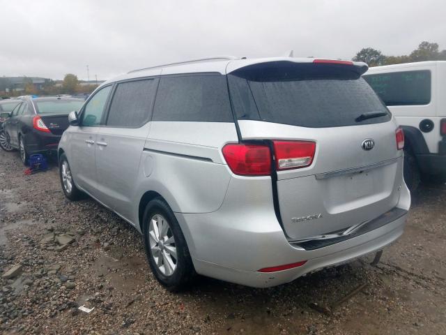 KNDMB5C19F6066825 - 2015 KIA SEDONA LX SILVER photo 3