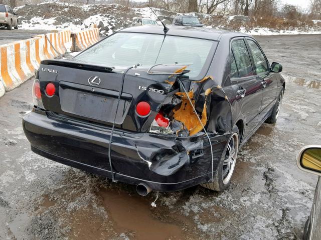 JTHBD192630066045 - 2003 LEXUS IS 300 BLACK photo 4