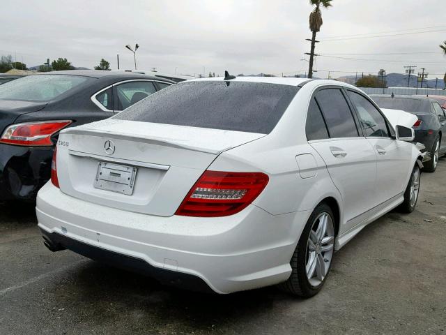 WDDGF4HBXDA858611 - 2013 MERCEDES-BENZ C 250 WHITE photo 4