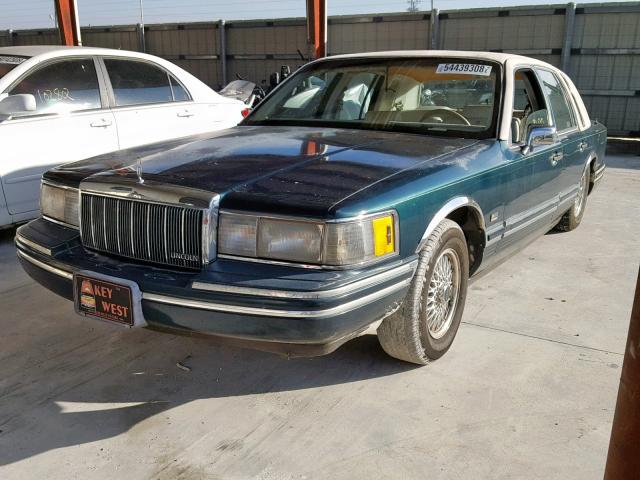 1LNLM82W3NY719796 - 1992 LINCOLN TOWN CAR S GREEN photo 2