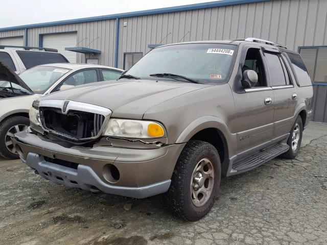 5LMFU28A61LJ04427 - 2001 LINCOLN NAVIGATOR 米色 照片 2
