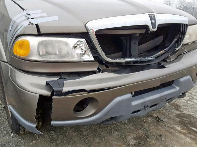 5LMFU28A61LJ04427 - 2001 LINCOLN NAVIGATOR 米色 照片 9