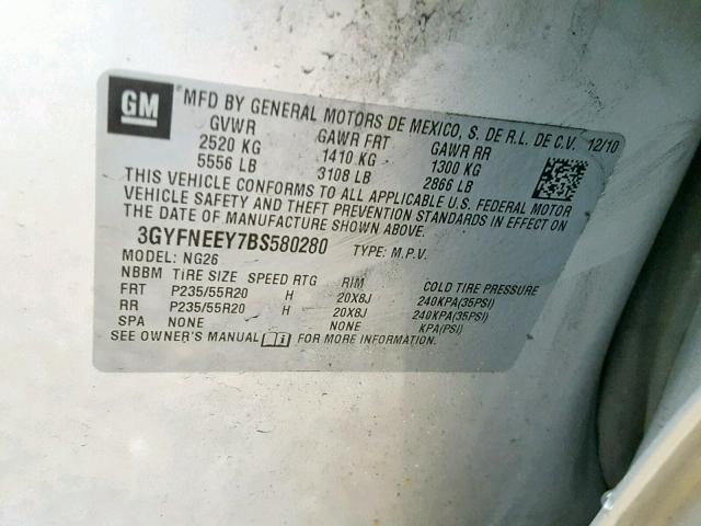 3GYFNEEY7BS580280 - 2011 CADILLAC SRX PERFOR SILVER photo 10