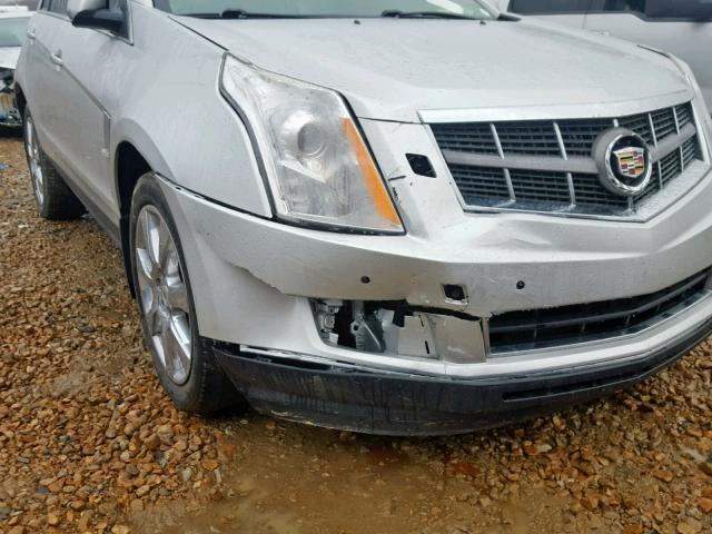 3GYFNEEY7BS580280 - 2011 CADILLAC SRX PERFOR SILVER photo 9