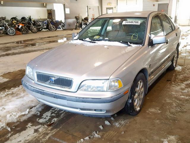 YV1VS2557YF495333 - 2000 VOLVO S40 SILVER photo 2