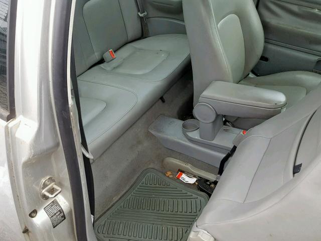 3VWCD21C7YM417403 - 2000 VOLKSWAGEN NEW BEETLE 银色 照片 6