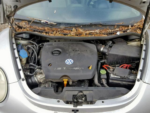 3VWCD21C7YM417403 - 2000 VOLKSWAGEN NEW BEETLE 银色 照片 7