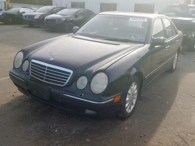 WDBJF65J51B215434 - 2001 MERCEDES-BENZ E 320 BLACK photo 2