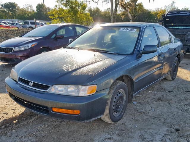 1HGCD5685VA154041 - 1997 HONDA ACCORD VAL GREEN photo 2