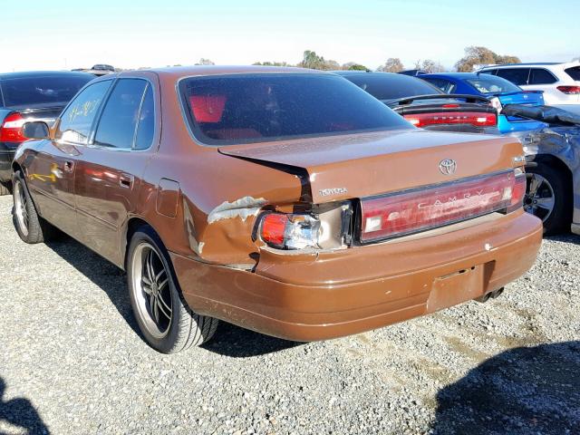 JT2GK13E3R0051522 - 1994 TOYOTA CAMRY XLE BROWN photo 3