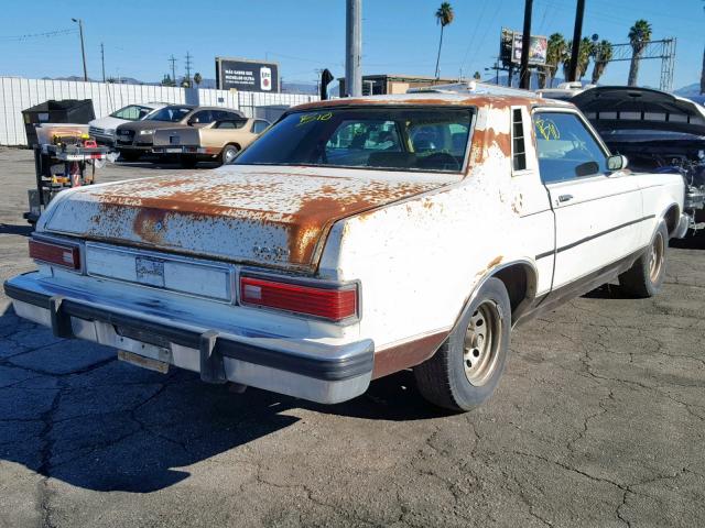 0000007W82F241881 - 1977 FORD GRANADA WHITE photo 4