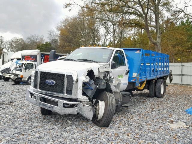 1FDNF6AY6HDB06612 - 2017 FORD F650 SUPER WHITE photo 2