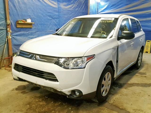 JA4AD2A3XEZ006396 - 2014 MITSUBISHI OUTLANDER WHITE photo 2