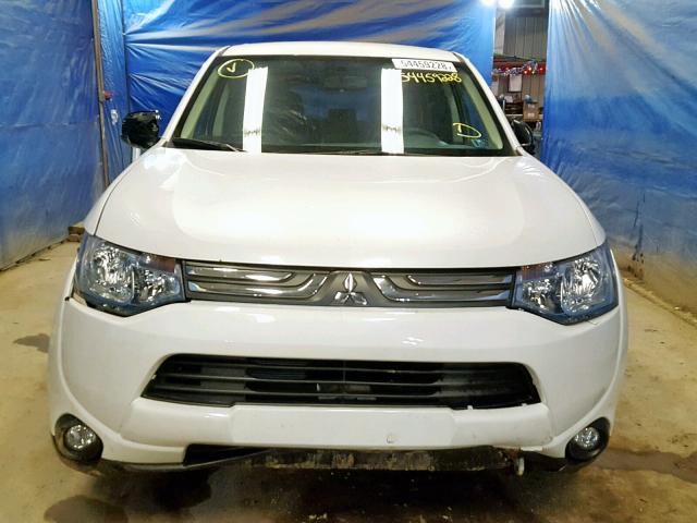 JA4AD2A3XEZ006396 - 2014 MITSUBISHI OUTLANDER WHITE photo 9