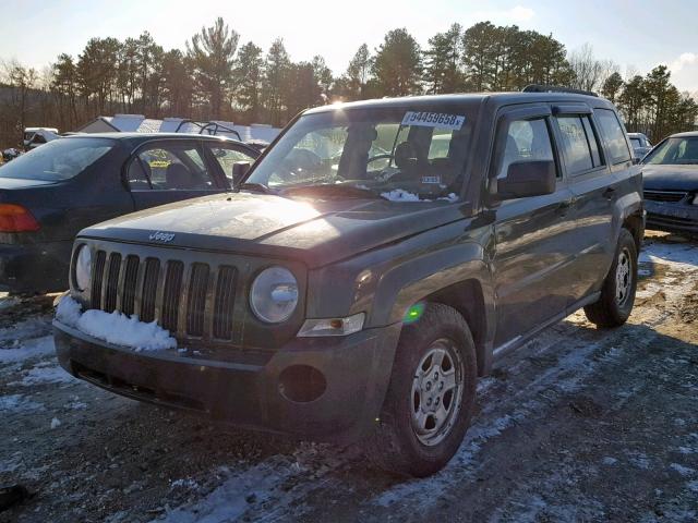 1J8FF28WX8D631168 - 2008 JEEP PATRIOT SP GREEN photo 2