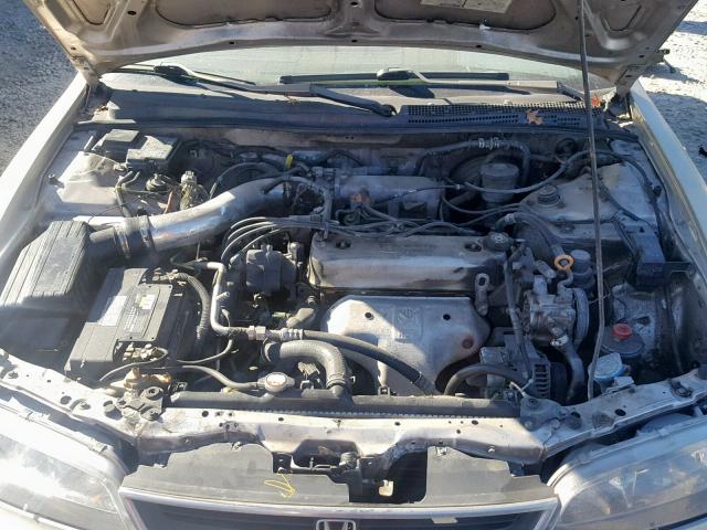 1HGCD5689TA114039 - 1996 HONDA ACCORD DX BEIGE photo 7