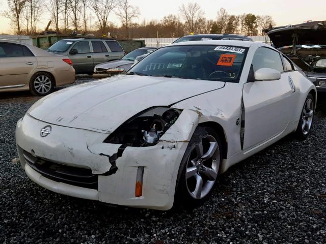 JN1AZ34D36M301844 - 2006 NISSAN 350Z COUPE WHITE photo 2