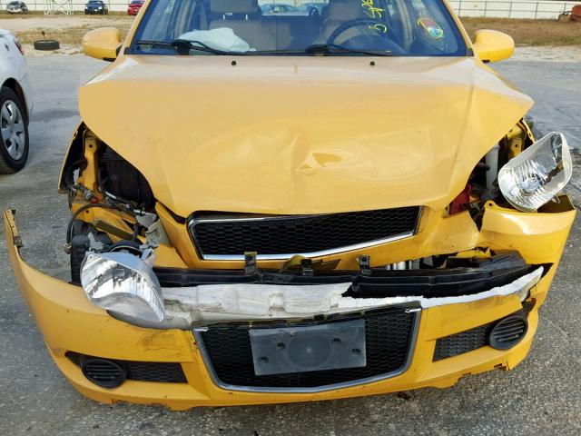 KL1TD66E19B626124 - 2009 CHEVROLET AVEO LS YELLOW photo 9
