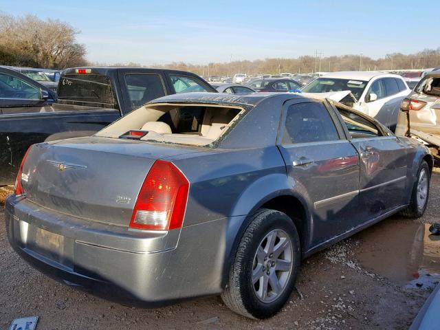 2C3KA53G37H880410 - 2007 CHRYSLER 300 TOURIN SILVER photo 4