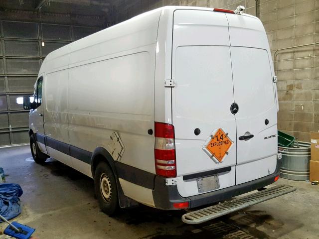 WD3PE8DE4E5899177 - 2014 MERCEDES-BENZ SPRINTER 2 WHITE photo 3