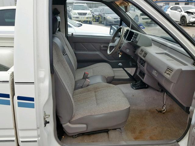 4S1CL11L9N4202993 - 1992 ISUZU CONVENTION WHITE photo 5