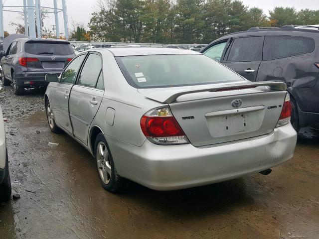 4T1BE32K05U075738 - 2005 TOYOTA CAMRY LE SILVER photo 3