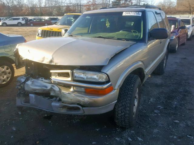 1GNDT13X73K183601 - 2003 CHEVROLET BLAZER TAN photo 2