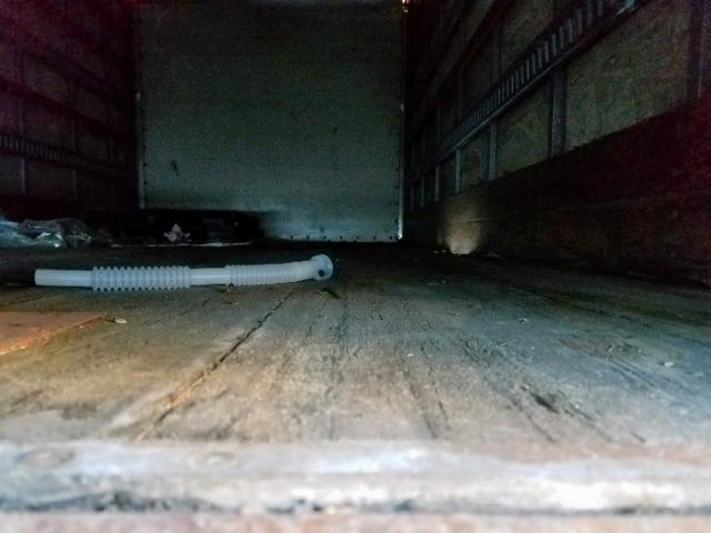 JL6BNG1A6CK001602 - 2012 MITSUBISHI TRUCK WHITE photo 6