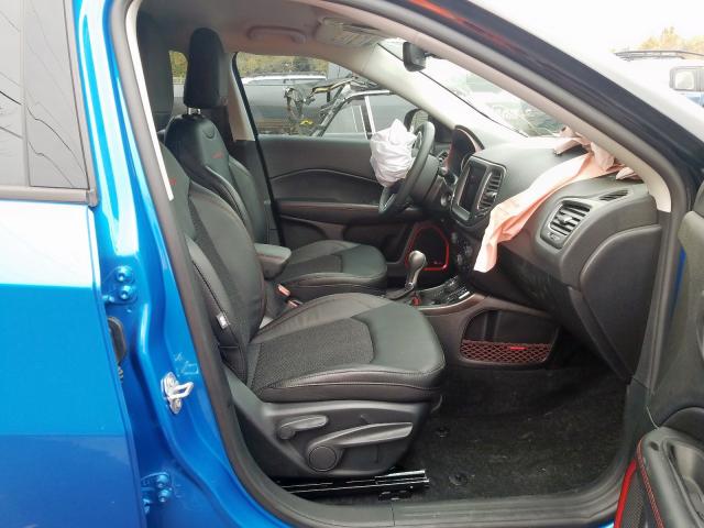 3C4NJDDB2KT793961 - 2019 JEEP COMPASS TR BLUE photo 5