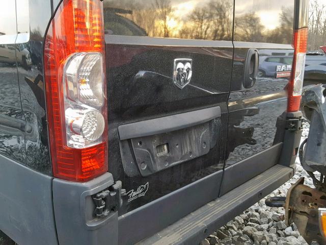 3C6URVJG0JE108229 - 2018 RAM PROMASTER 绿色 照片 9