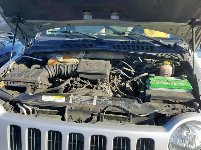 1J8GK58K33W506198 - 2003 JEEP LIBERTY LI SILVER photo 7