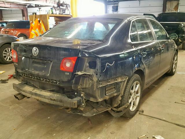 3VWEF81K07M082254 - 2007 VOLKSWAGEN JETTA WOLF BLACK photo 4