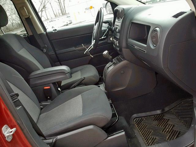 1J4NF1FB8BD134974 - 2011 JEEP COMPASS SP 栗色 照片 5