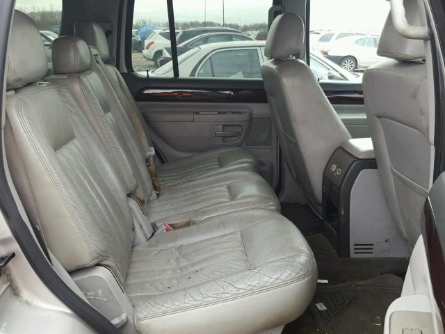 5LMEU88H44ZJ17903 - 2004 LINCOLN AVIATOR 灰色 照片 6