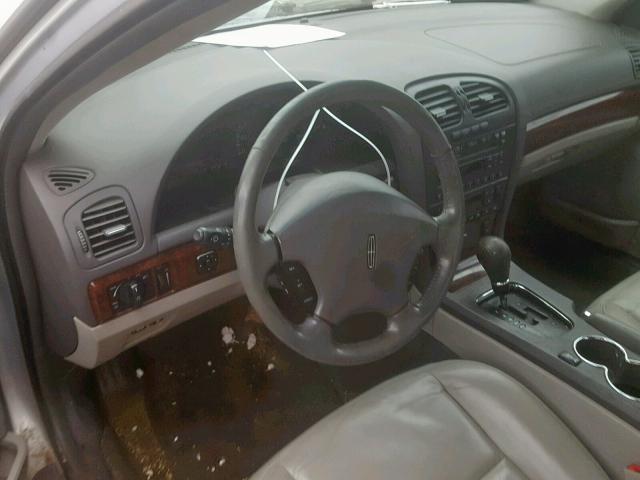 1LNHM87AX1Y727374 - 2001 LINCOLN LS فضي صورة 8