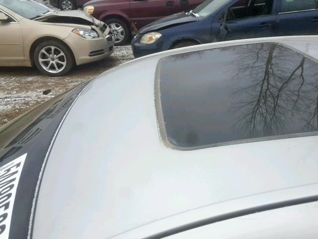 1LNHM87AX1Y727374 - 2001 LINCOLN LS فضي صورة 9