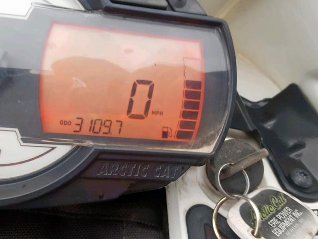 4UF13SNW2DT124790 - 2013 ARCTIC CAT SNOWMOBILE 白色 照片 8