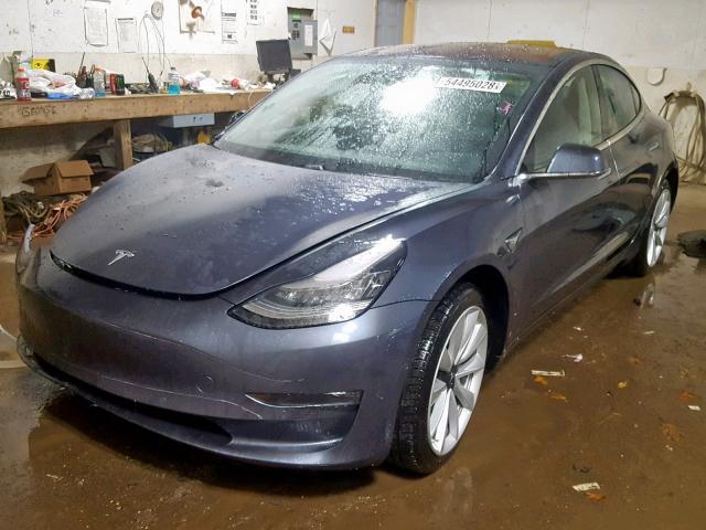 5YJ3E1EB3JF116617 - 2018 TESLA MODEL 3 GRAY photo 2