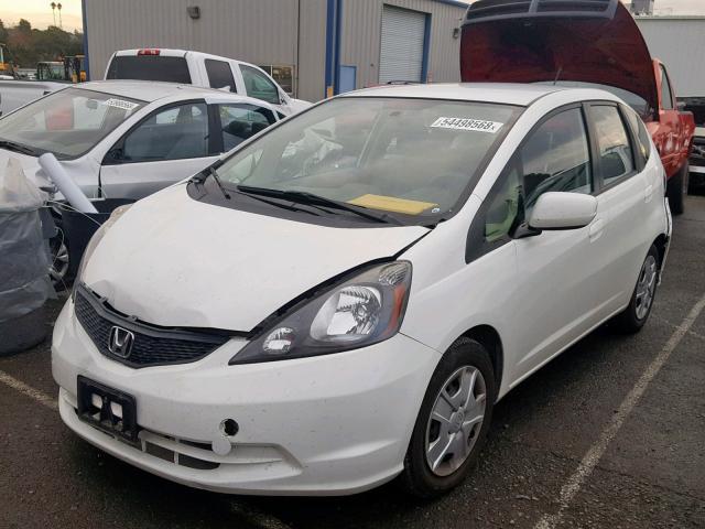 JHMGE8H38DC061693 - 2013 HONDA FIT WHITE photo 2