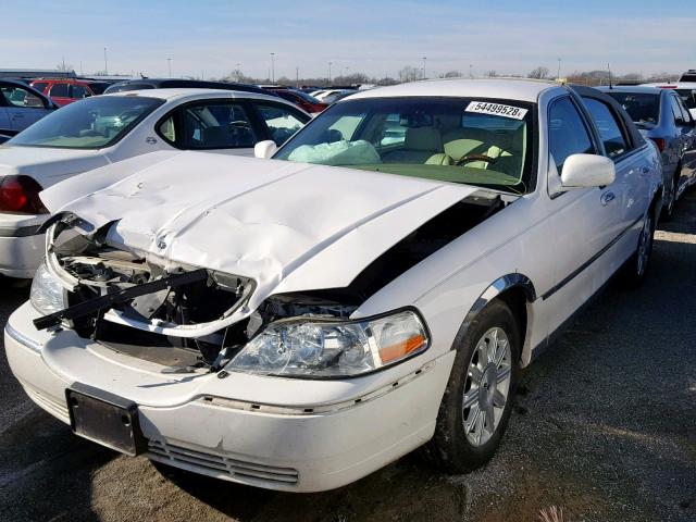 2LNHM82V18X663536 - 2008 LINCOLN TOWN CAR S WHITE photo 2