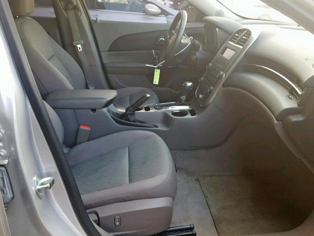 1G11B5SL5FF231607 - 2015 CHEVROLET MALIBU LS 银色 照片 5