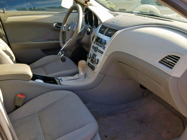 1G1ZB5E18BF218857 - 2011 CHEVROLET MALIBU LS 银色 照片 5