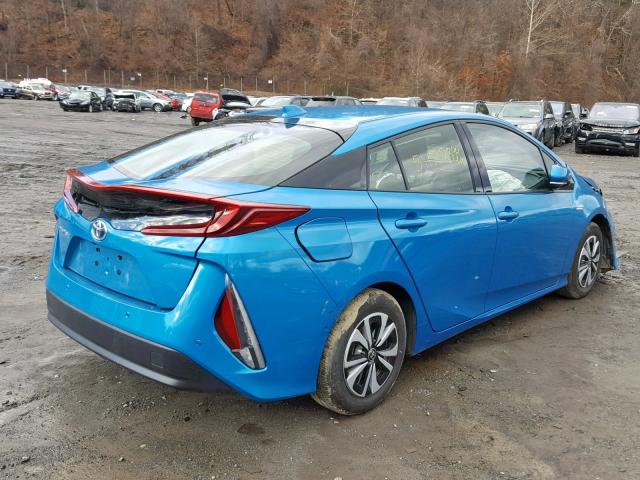 JTDKARFP8H3017802 - 2017 TOYOTA PRIUS PRIM BLUE photo 4