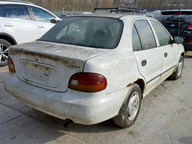 KMHVF14N1TU227321 - 1996 HYUNDAI ACCENT BAS WHITE photo 4