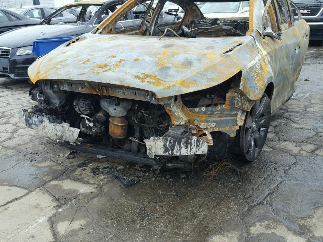 1G4GE5ED8BF235587 - 2011 BUICK LACROSSE C BURN photo 10