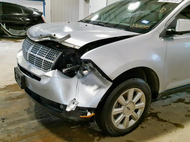 2LMDU68C87BJ20130 - 2007 LINCOLN MKX SILVER photo 9