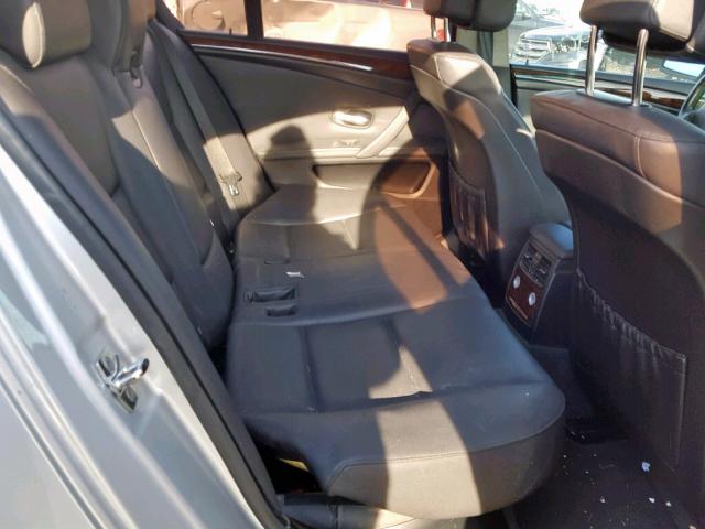 WBANV13538CZ58044 - 2008 BMW 528 XI SILVER photo 6