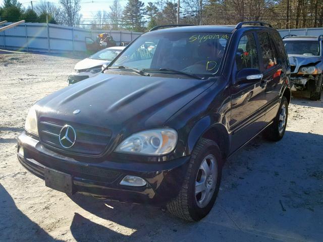 4JGAB57E25A552884 - 2005 MERCEDES-BENZ ML 350 BLACK photo 2