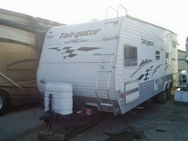 4YDT230265K852193 - 2005 TAIL TAILGATOR WHITE photo 2